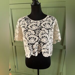 Bongo Cream-Colored Crochet Lace Crop Top